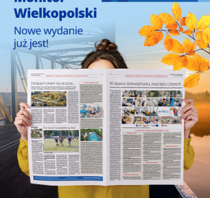 Na zdjęciu fragment gazety oraz w lewym górnym rogu hasło zachęcające do przeczytania Monitora Wielkopolskiego