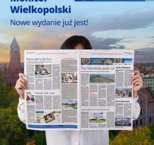 Na zdjęciu fragment gazety oraz w lewym górnym rogu hasło zachęcające do przeczytania Monitora Wielkopolskiego
