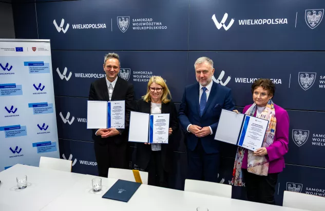 Beneficjenci - rektor UAM, UA, AM. 