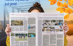 Na zdjęciu fragment gazety oraz w lewym górnym rogu hasło zachęcające do przeczytania Monitora Wielkopolskiego